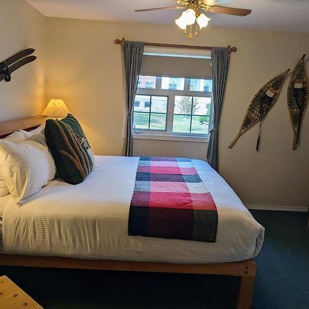 Courthouse Inn Revelstoke Zewnętrze zdjęcie