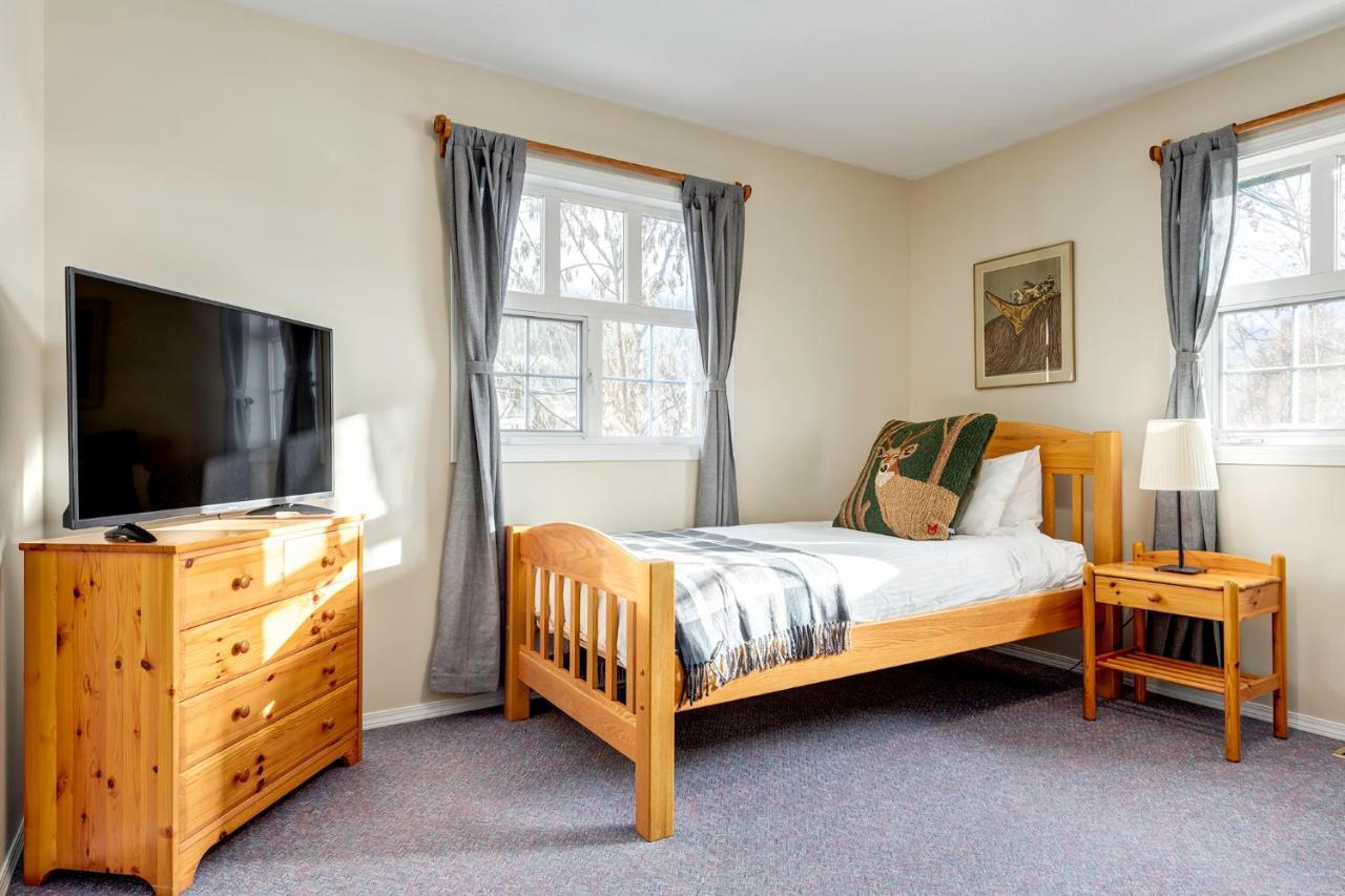 Courthouse Inn Revelstoke Zewnętrze zdjęcie