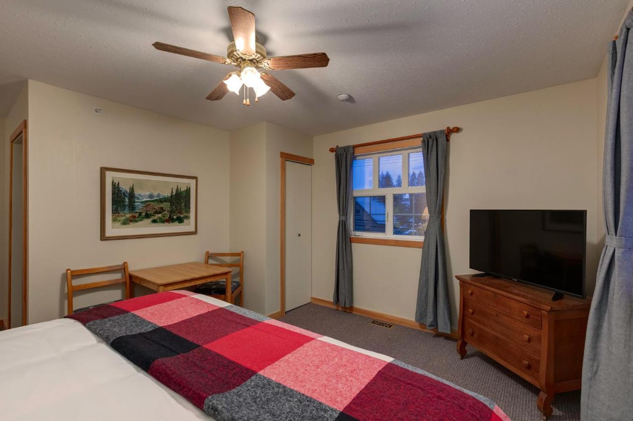 Courthouse Inn Revelstoke Zewnętrze zdjęcie