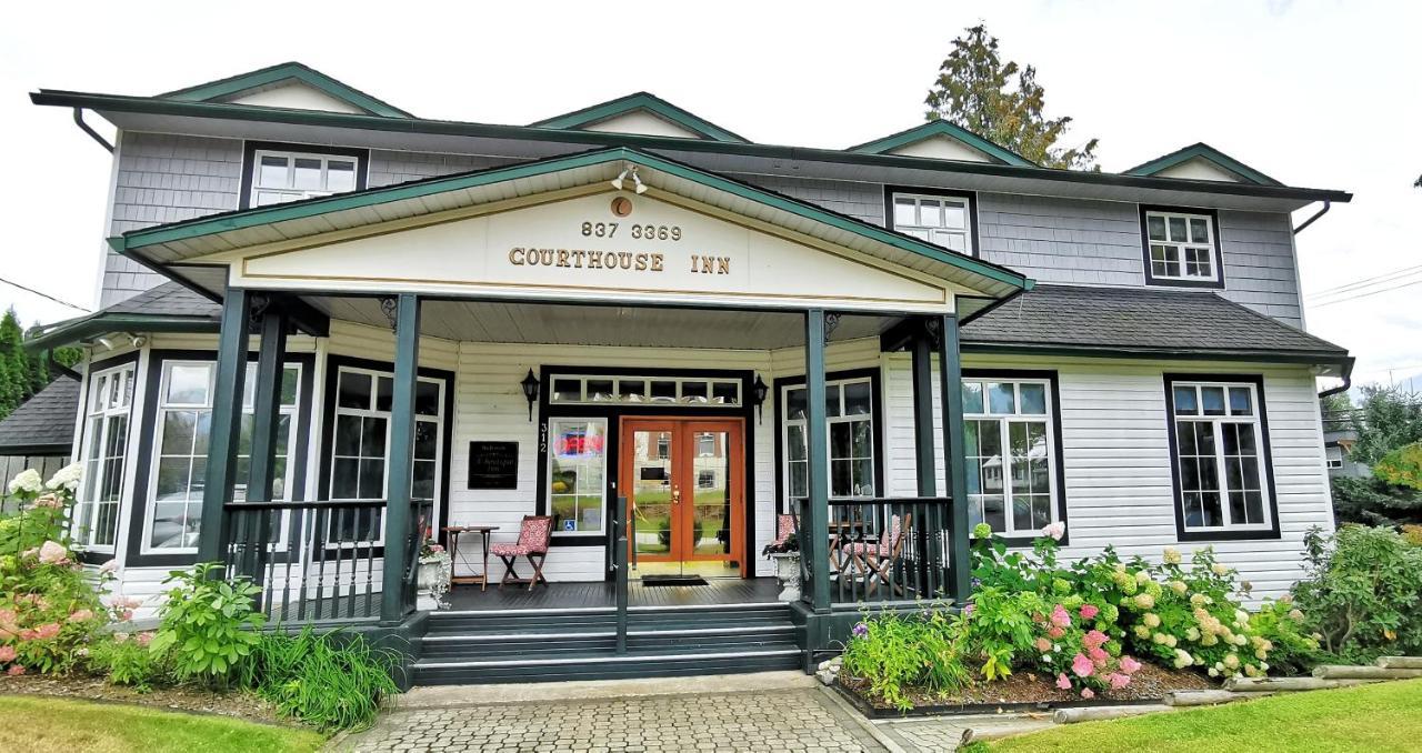 Courthouse Inn Revelstoke Zewnętrze zdjęcie