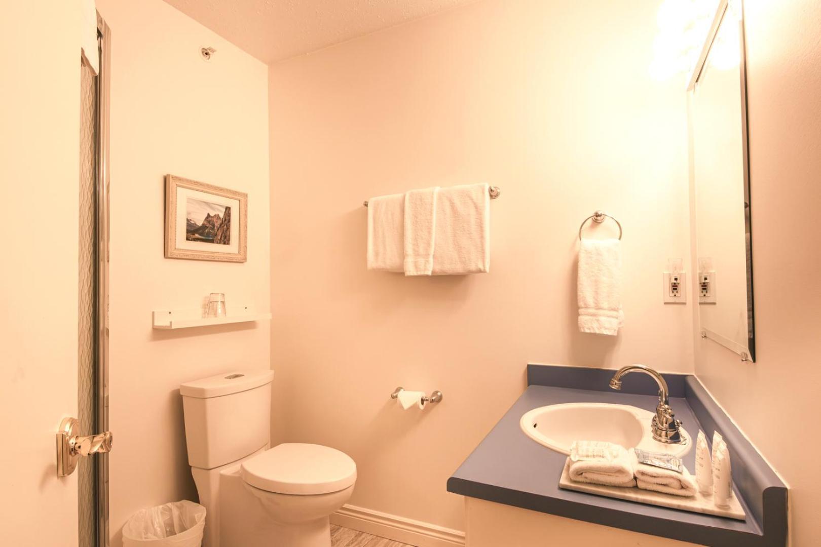 Courthouse Inn Revelstoke Zewnętrze zdjęcie